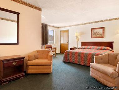 Super 8 By Wyndham Rock Port Mo Hotel Quarto foto